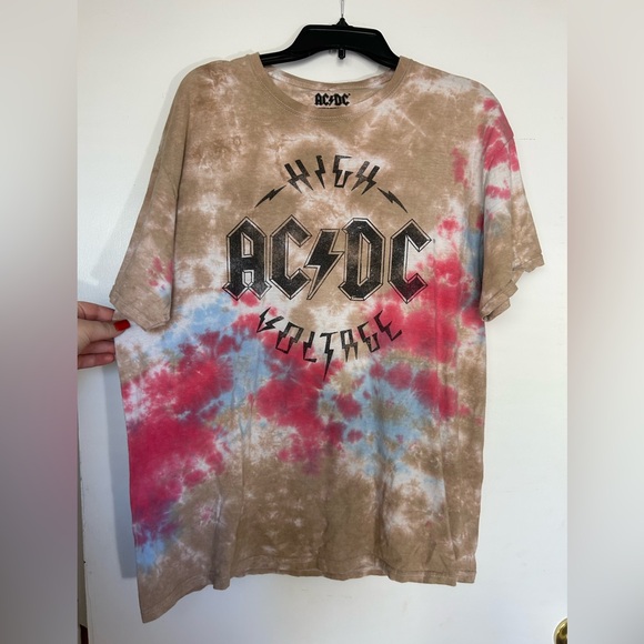 AC/DC Tops - AC/DC Tan and White Graphic Tee